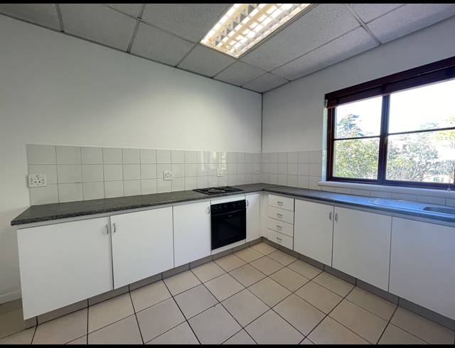385M² OFFICE TO LET IN SANDTON CENTRAL